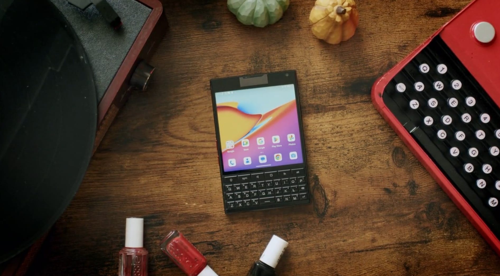 Titan 2 brings back BlackBerry style with 5G, Android 15, and a second screen